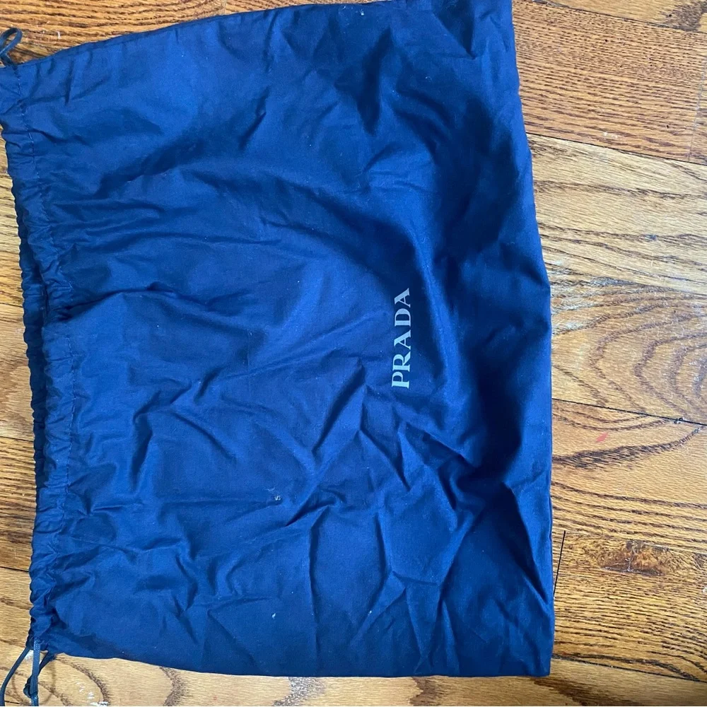 Prada Puffer Bucket Hat - Picture 5 of 5